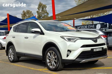 White 2017 Toyota RAV4 Wagon Cruiser (4X4)