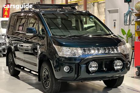 Green 2007 Mitsubishi Delica Wagon D5