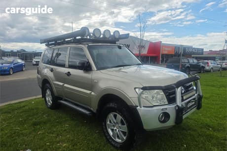 Gold 2007 Mitsubishi Pajero Wagon Glx Lwb (4X4)