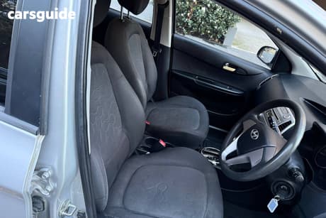 Silver 2011 Hyundai I20 Hatchback Active