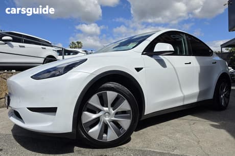 White 2023 Tesla Model Y Wagon Rear-Wheel Drive