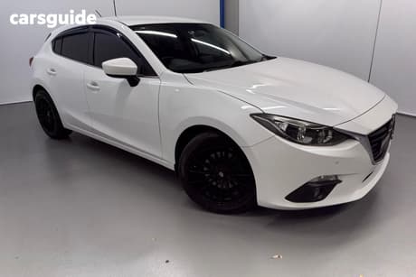 White 2015 Mazda 3 Hatchback Touring