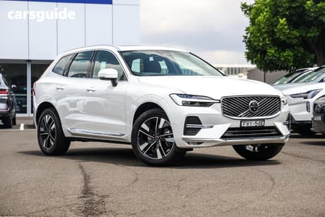 White 2025 Volvo XC60 Wagon Plus B5 Bright