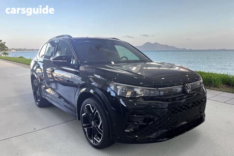 Black 2026 Volkswagen Tiguan Wagon 195Tsi R-Line