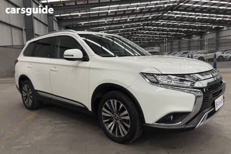 White 2021 Mitsubishi Outlander Wagon Ls 7 Seat (Awd)
