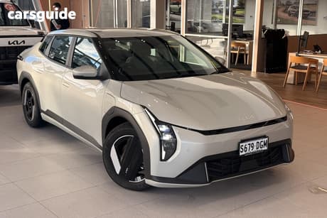 White 2025 Kia Ev4 Sedan Air Fwd Sr