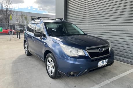 Blue 2013 Subaru Forester Wagon 2.0I