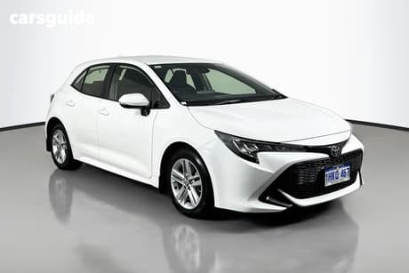 White 2021 Toyota Corolla Hatchback Ascent Sport