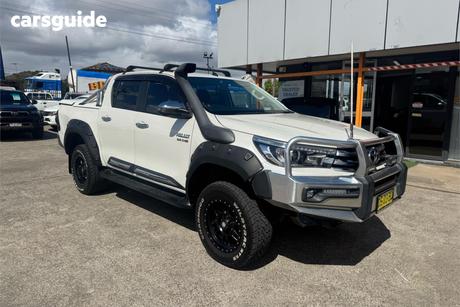 White 2017 Toyota Hilux Dual Cab Utility Sr5 (4X4)