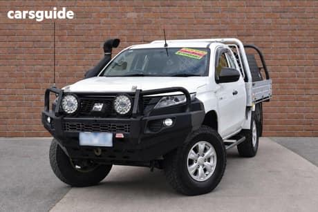 White 2020 Mitsubishi Triton Club Cab Chassis Glx (4X4)