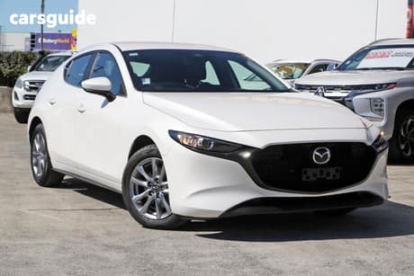 White 2024 Mazda 3 Hatchback G20 Pure