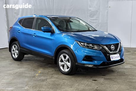 Blue 2020 Nissan Qashqai Wagon St+