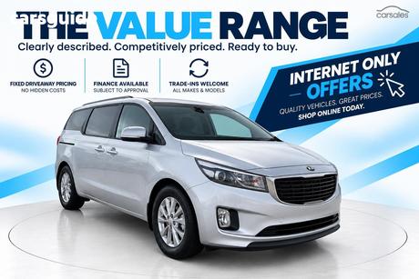 Silver 2015 Kia Carnival Wagon Si