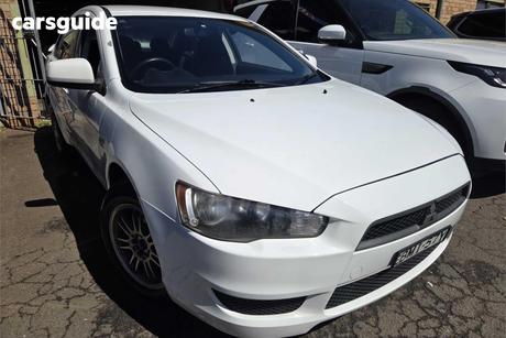White 2009 Mitsubishi Lancer Sedan Es