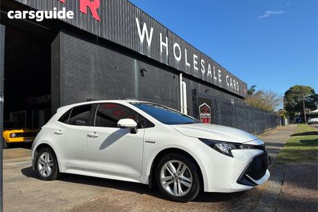 White 2020 Toyota Corolla Hatchback Sx (Hybrid)