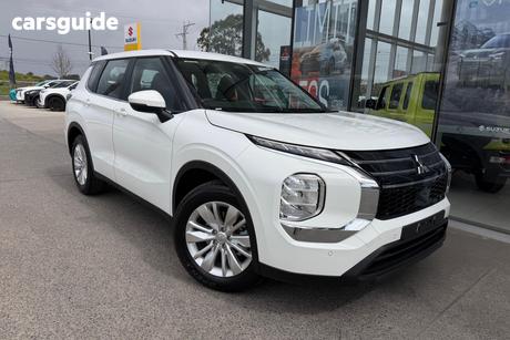 White 2026 Mitsubishi Outlander Wagon Es 5 Seat (2Wd)