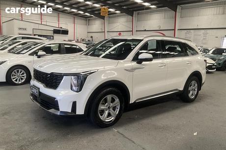 White 2024 Kia Sorento Wagon S 7 Seat