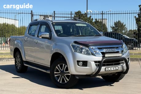 Silver 2016 Isuzu D-MAX Crew Cab Utility Ls-Terrain Hi-Ride (4X4)