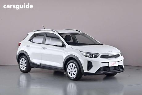White 2022 Kia Stonic Wagon S