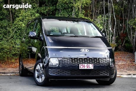 Blue 2022 Hyundai Staria Wagon