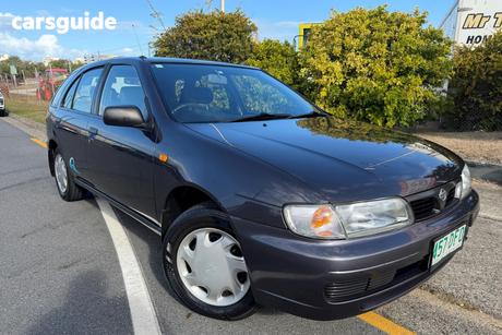 Grey 1995 Nissan Pulsar Hatchback Q