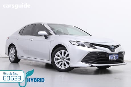 Silver 2018 Toyota Camry Sedan Ascent (Hybrid)