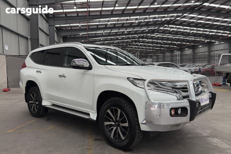 White 2017 Mitsubishi Pajero Sport Wagon Gls (4X4) 7 Seat