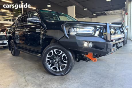 Black 2022 Toyota Hilux Double Cab Pick Up Sr5 (4X4)