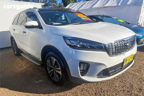 White 2017 Kia Sorento Wagon Gt-Line (4X4)