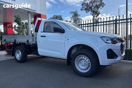 White 2025 Isuzu D-MAX Cab Chassis Sx (4X4)