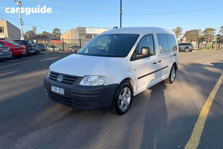 White 2009 Volkswagen Caddy Van Maxi