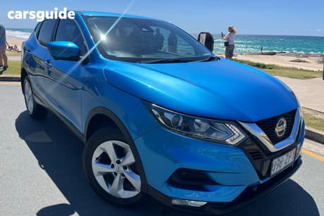 Blue 2019 Nissan Qashqai Wagon St+