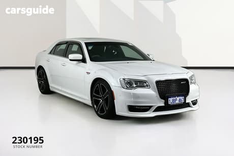 White 2016 Chrysler 300 Sedan Srt8 Core