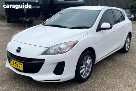 White 2013 Mazda 3 Hatchback Neo