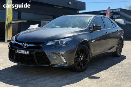 Grey 2017 Toyota Camry Sedan Altise