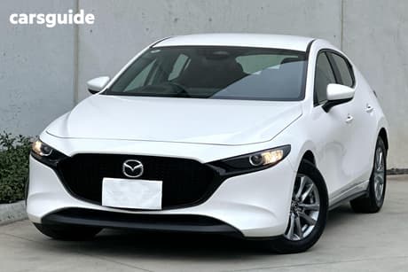 White 2024 Mazda 3 Hatchback G20 Pure