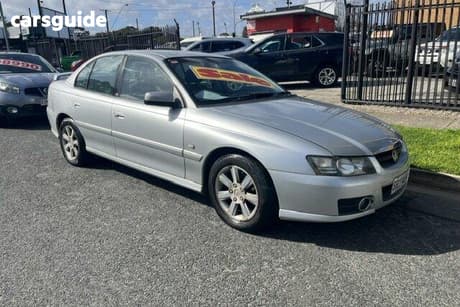 Silver 2005 Holden Commodore Sedan Berlina