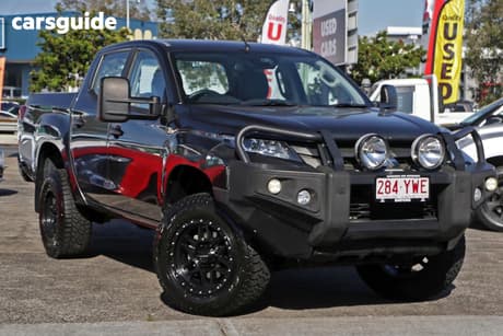Grey 2018 Mitsubishi Triton Double Cab Pick Up Glx Plus (4X4)