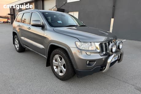 Grey 2011 Jeep Grand Cherokee Wagon Laredo (4X4)