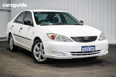 White 2003 Toyota Camry Sedan Altise