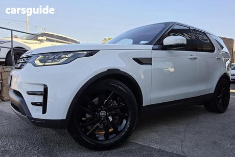 White 2018 Land Rover Discovery Wagon Td4 Se