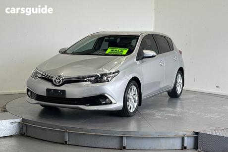 Silver 2018 Toyota Corolla Hatchback Ascent Sport