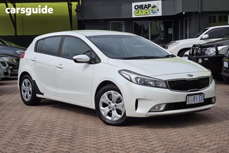 White 2018 Kia Cerato Hatchback S