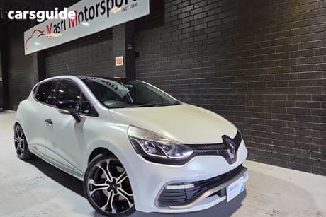 White 2016 Renault Clio Hatchback Rs 220 Edc Trophy