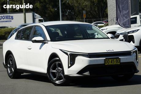 White 2025 Kia K4 Sedan S
