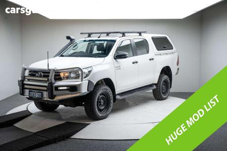 White 2017 Toyota Hilux Dual Cab Utility Sr (4X4)