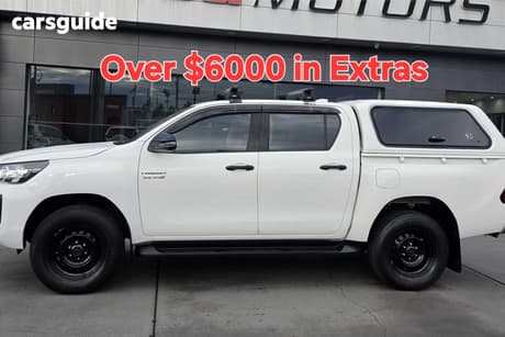 White 2022 Toyota Hilux Double Cab Pick Up Sr Hi-Rider (4X2)