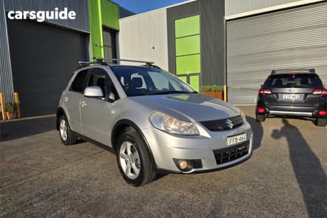 Silver 2007 Suzuki SX4 Hatchback