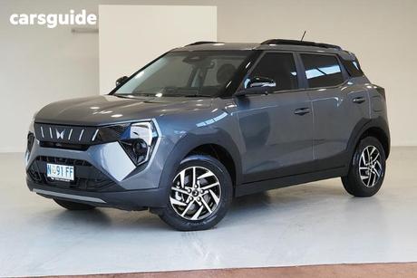Grey 2025 Mahindra Xuv 3Xo Wagon Ax5L