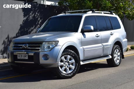 Silver 2011 Mitsubishi Pajero Wagon Glx Lwb 30Th Anniversary (4X4)